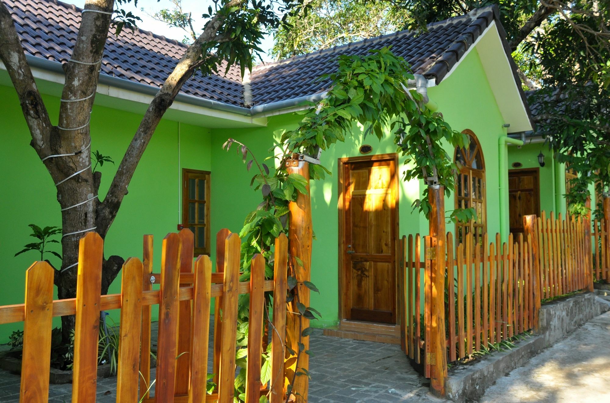 Bamboo Resort Дуонг-Донг Экстерьер фото