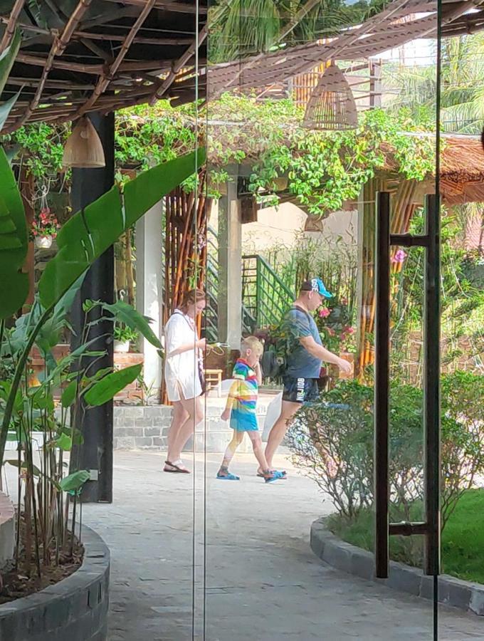 Bamboo Resort Дуонг-Донг Экстерьер фото